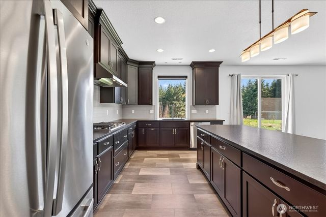 1023 Spirit Lake Hwy, Castle Rock, WA 98611