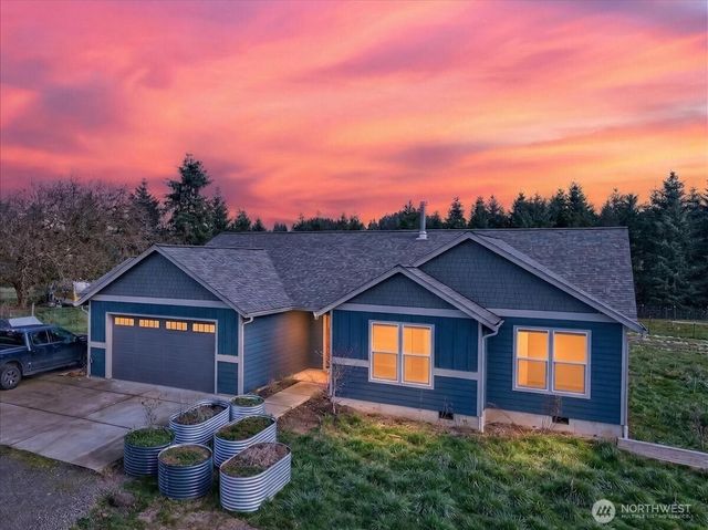 1023 Spirit Lake Hwy, Castle Rock, WA 98611
