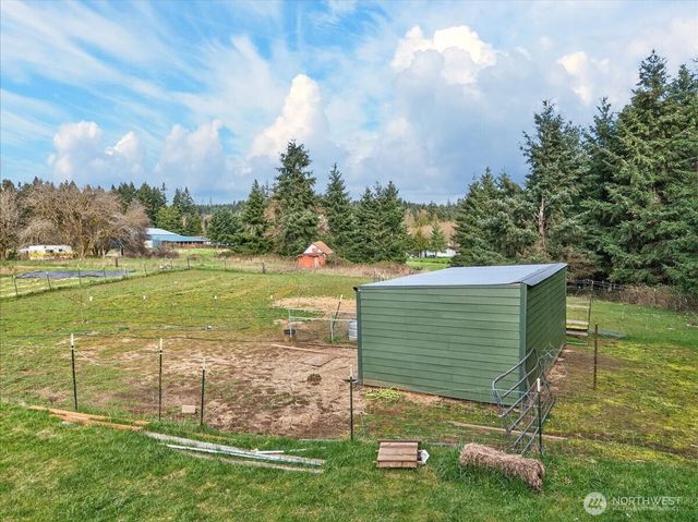 1023 Spirit Lake Hwy, Castle Rock, WA 98611