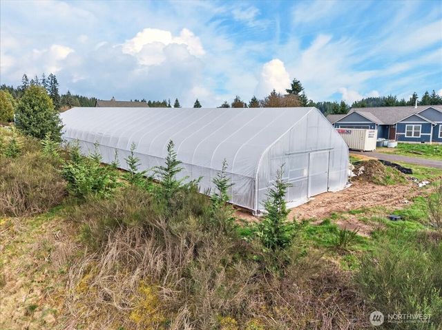 1023 Spirit Lake Hwy, Castle Rock, WA 98611