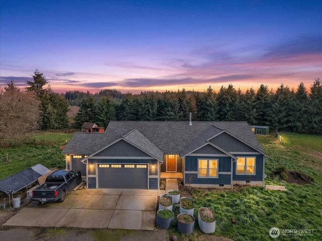 1023 Spirit Lake Hwy, Castle Rock, WA 98611