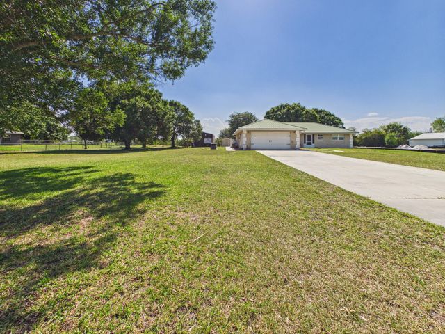793 SW 85th Avenue, Okeechobee, FL 34974
