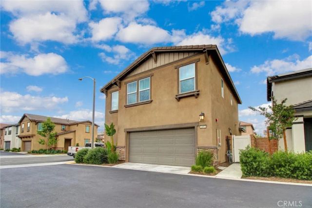 2497 Gunner Ridge, Rialto, CA 92377