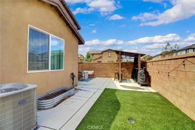 2497 Gunner Ridge, Rialto, CA 92377