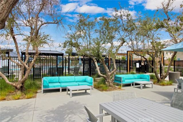 2497 Gunner Ridge, Rialto, CA 92377