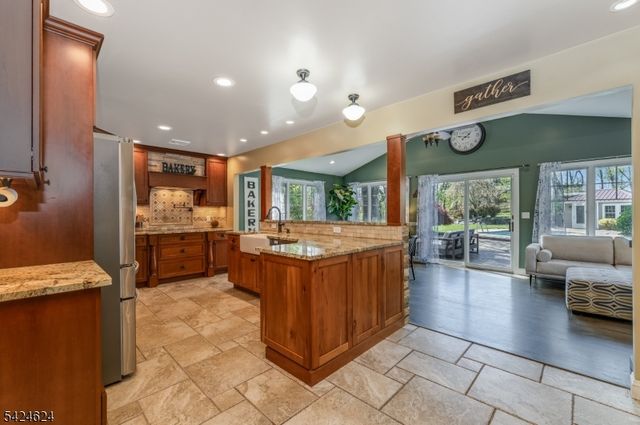 31 River Road, Raritan Twp., NJ 08822