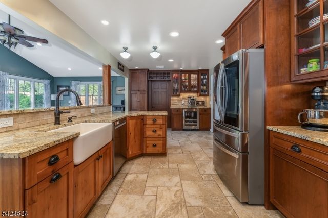 31 River Road, Raritan Twp., NJ 08822