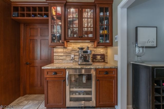 31 River Road, Raritan Twp., NJ 08822