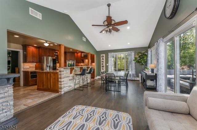 31 River Road, Raritan Twp., NJ 08822