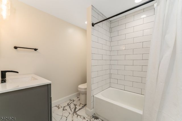 31 River Road, Raritan Twp., NJ 08822