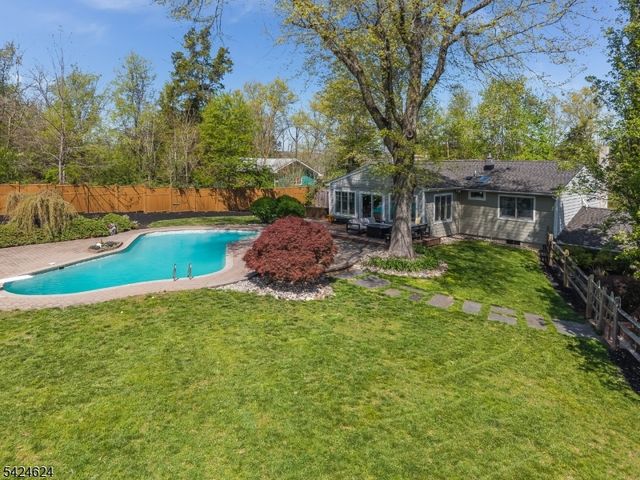 31 River Road, Raritan Twp., NJ 08822