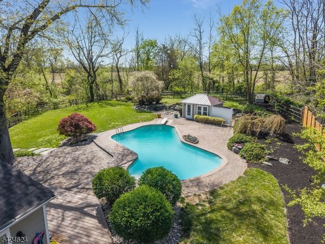 31 River Road, Raritan Twp., NJ 08822