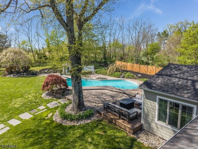 31 River Road, Raritan Twp., NJ 08822