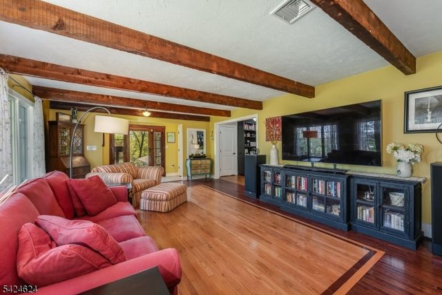 31 River Road, Raritan Twp., NJ 08822