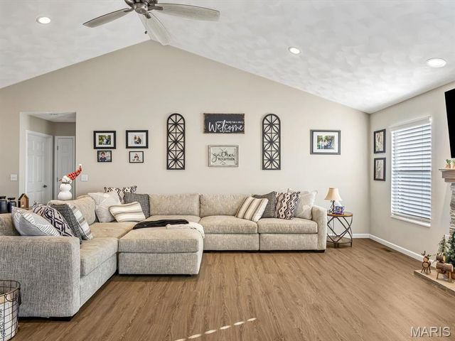 716 Prairie Place, Waterloo, IL 62298