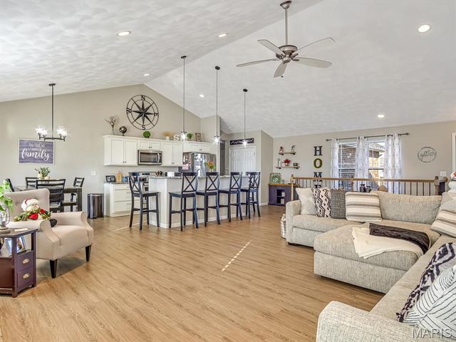 716 Prairie Place, Waterloo, IL 62298