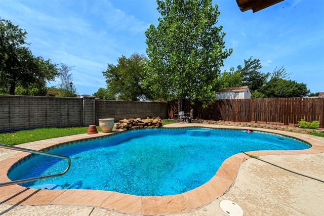8736 Trinity Vista Trail, Fort Worth, TX 76053