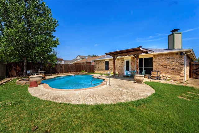 8736 Trinity Vista Trail, Fort Worth, TX 76053