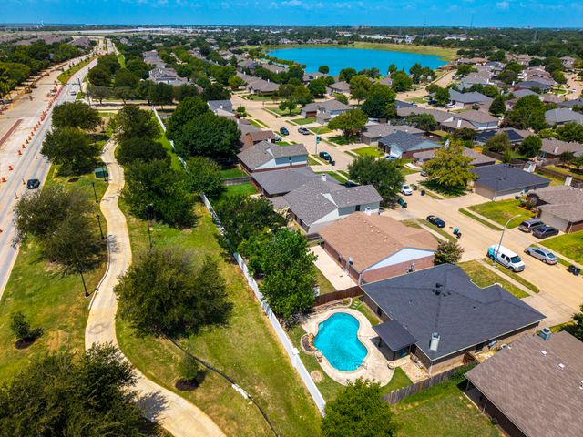 8736 Trinity Vista Trail, Fort Worth, TX 76053