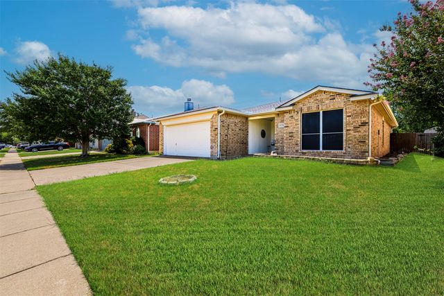 8736 Trinity Vista Trail, Fort Worth, TX 76053