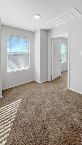 112 Skipping Stone LN, San Marcos, TX 78666