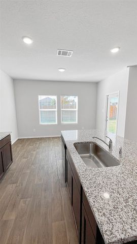 112 Skipping Stone LN, San Marcos, TX 78666