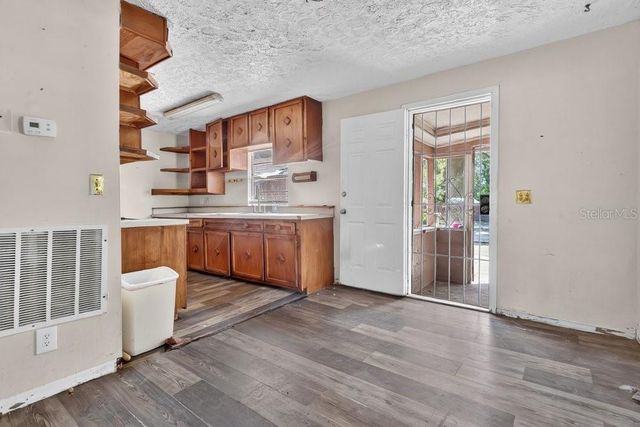 2110 JAMES DRIVE, Oviedo, FL 32765
