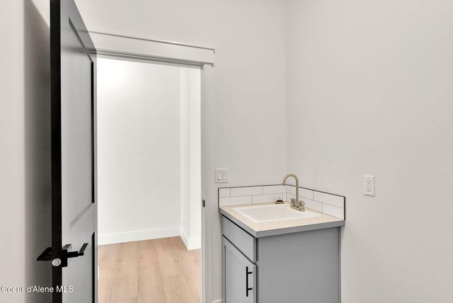 9146 BEDWELL STREET, Rathdrum, ID 83858