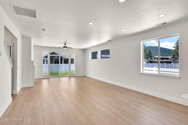 9146 BEDWELL STREET, Rathdrum, ID 83858