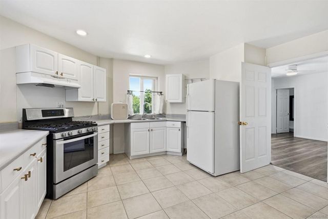 18380 Avenida Caleta, Murrieta, CA 92562