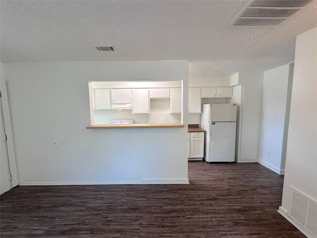 5408 Helmick Avenue, Fort Worth, TX 76107