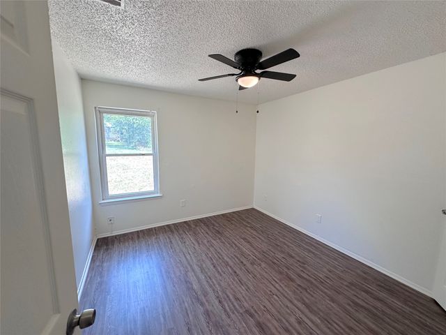 5408 Helmick Avenue, Fort Worth, TX 76107