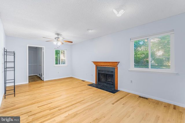 99 THOREAU DR, Plainsboro, NJ 08536