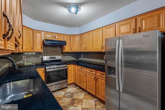 99 THOREAU DR, Plainsboro, NJ 08536