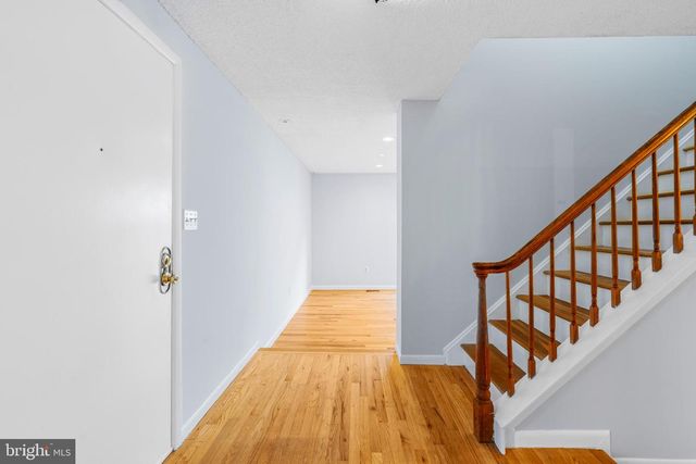 99 THOREAU DR, Plainsboro, NJ 08536