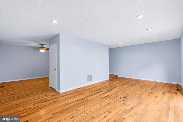 99 THOREAU DR, Plainsboro, NJ 08536