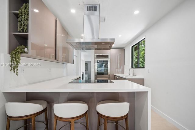 5661 Pine Tree Dr 0, Miami Beach, FL 33140