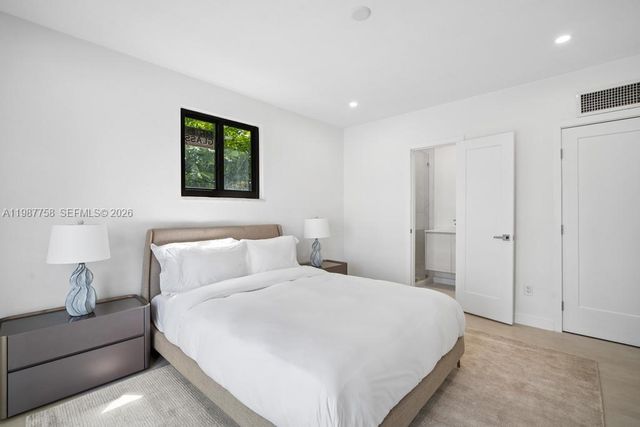 5661 Pine Tree Dr 0, Miami Beach, FL 33140