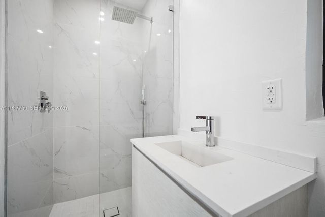 5661 Pine Tree Dr 0, Miami Beach, FL 33140