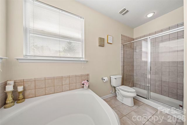 5610 Turtleback Court, Charlotte, NC 28269