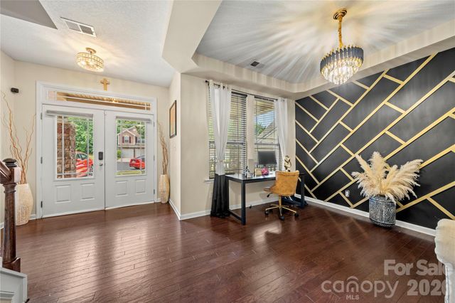 5610 Turtleback Court, Charlotte, NC 28269