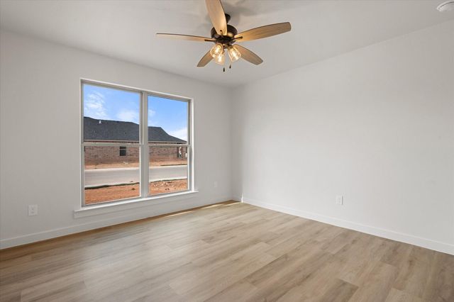 2406 Abbeville Avenue, Wolfforth, TX 79382