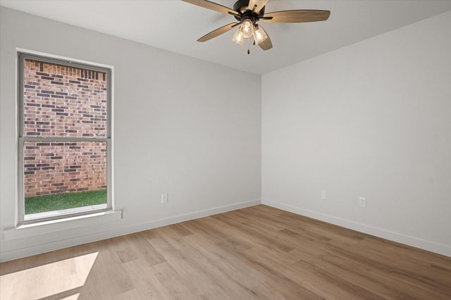 2406 Abbeville Avenue, Wolfforth, TX 79382