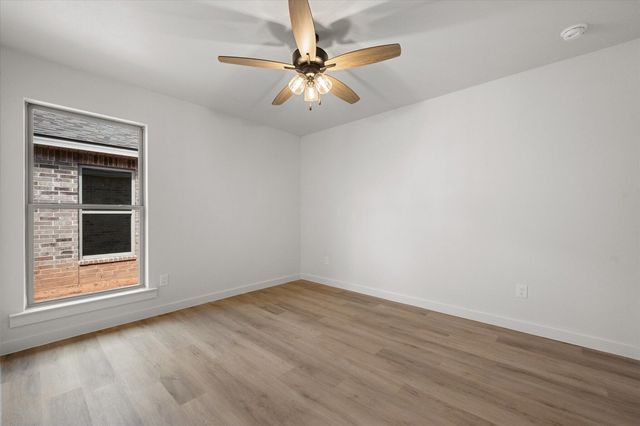 2406 Abbeville Avenue, Wolfforth, TX 79382