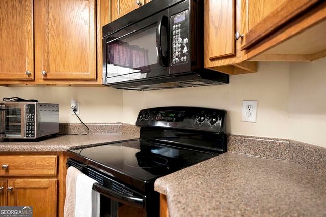 108 Sunnymeade Drive, Warner Robins, GA 31093