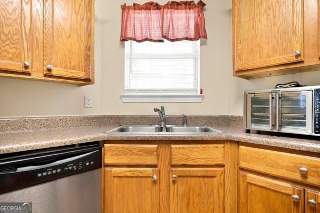 108 Sunnymeade Drive, Warner Robins, GA 31093