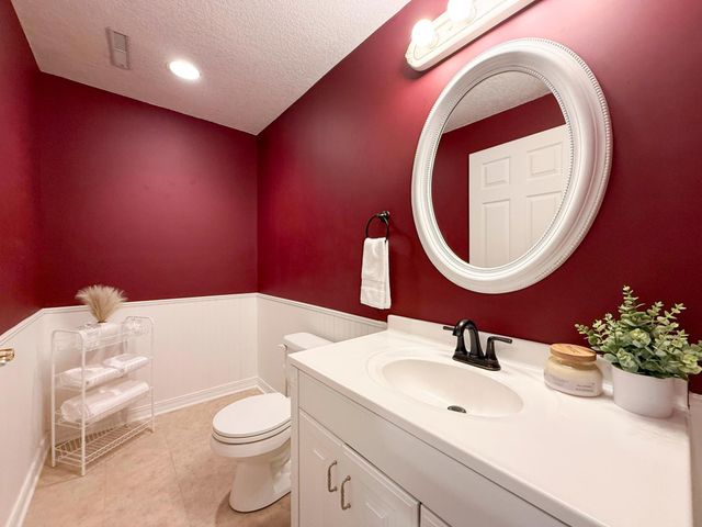 411 Waterview Lane NW, Rochester, MN 55901