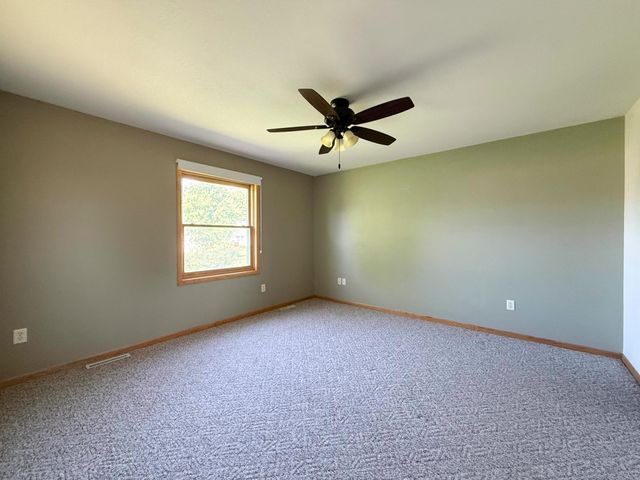 411 Waterview Lane NW, Rochester, MN 55901