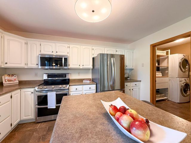 411 Waterview Lane NW, Rochester, MN 55901