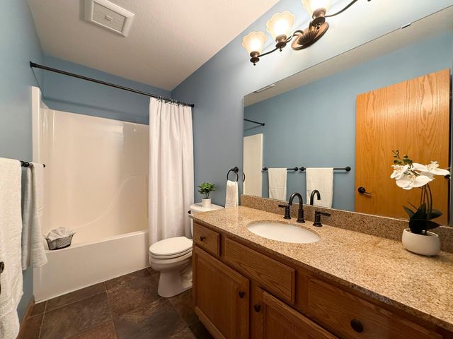 411 Waterview Lane NW, Rochester, MN 55901